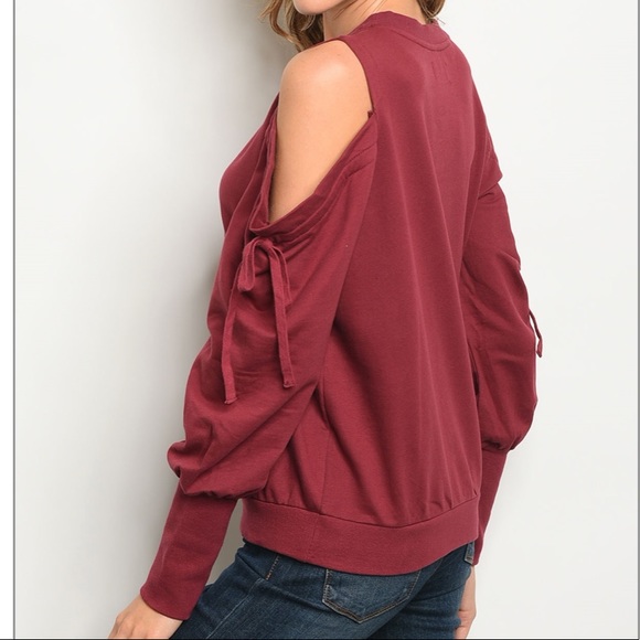 🌸1 SM, 1 MED🌸Wine Color Cold Shoulder Top - Picture 8 of 8